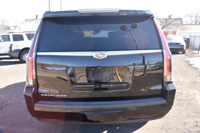 Cadillac Escalade ESV 4WD 4dr Luxury 2019