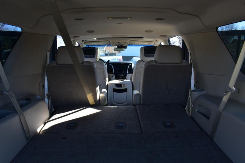 Cadillac Escalade ESV 4WD 4dr Luxury 2019