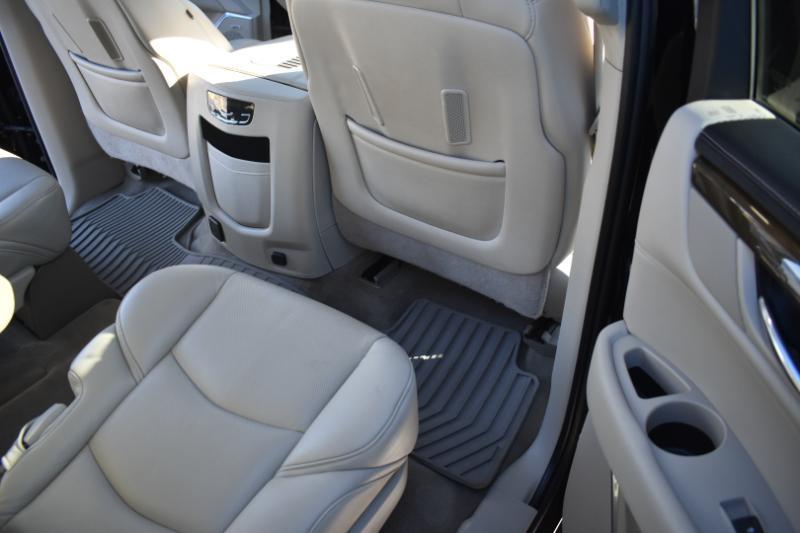 Cadillac Escalade ESV 4WD 4dr Luxury 2019