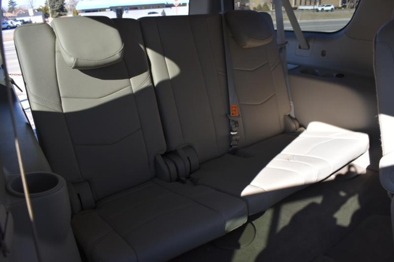 Cadillac Escalade ESV 4WD 4dr Luxury 2019