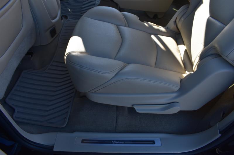 Cadillac Escalade ESV 4WD 4dr Luxury 2019