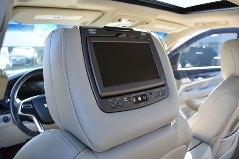 Cadillac Escalade ESV 4WD 4dr Luxury 2019