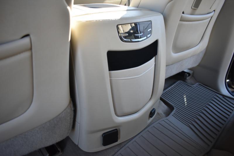 Cadillac Escalade ESV 4WD 4dr Luxury 2019