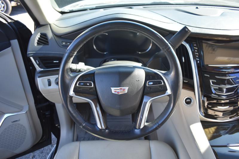 Cadillac Escalade ESV 4WD 4dr Luxury 2019