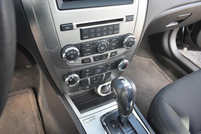 Ford Fusion 4dr Sdn SE FWD 2012