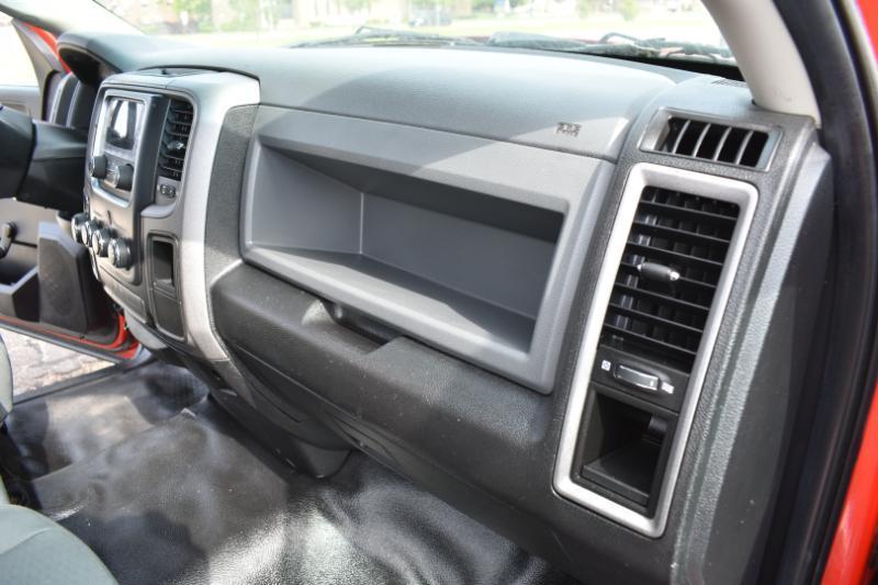 RAM 1500 4WD Reg Cab 140.5" Tradesman 2014