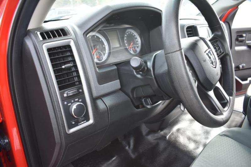 RAM 1500 4WD Reg Cab 140.5" Tradesman 2014