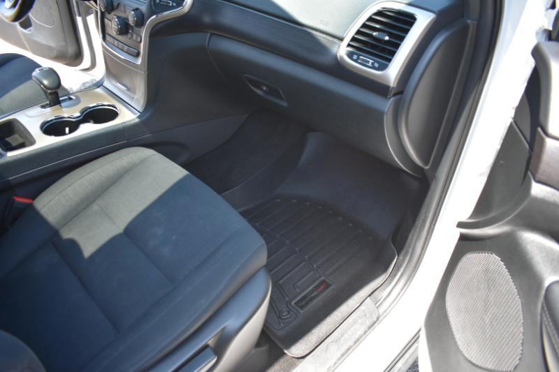 Jeep Grand Cherokee 4WD 4dr Laredo 2015
