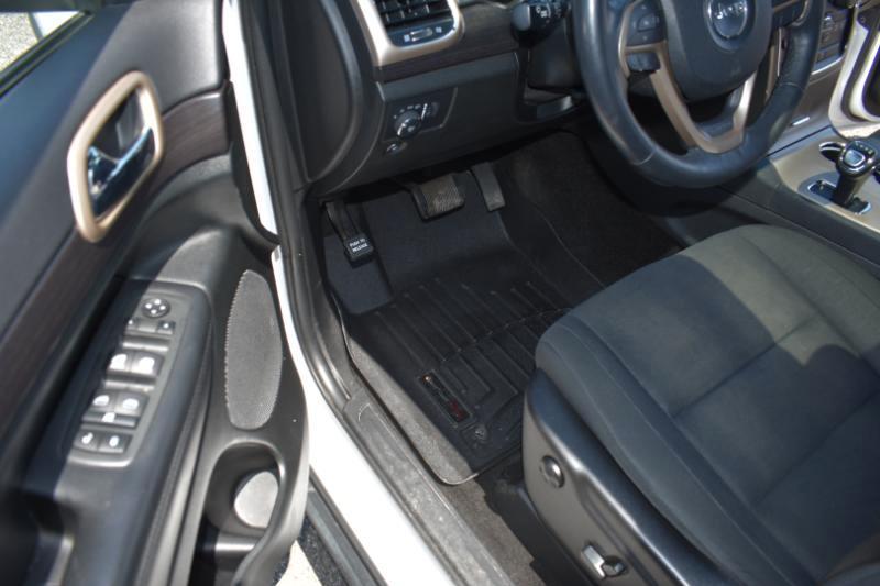 Jeep Grand Cherokee 4WD 4dr Laredo 2015