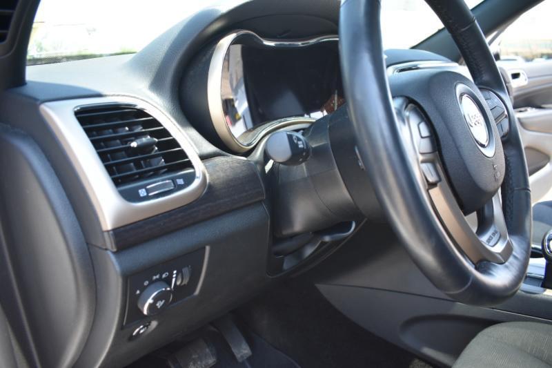 Jeep Grand Cherokee 4WD 4dr Laredo 2015