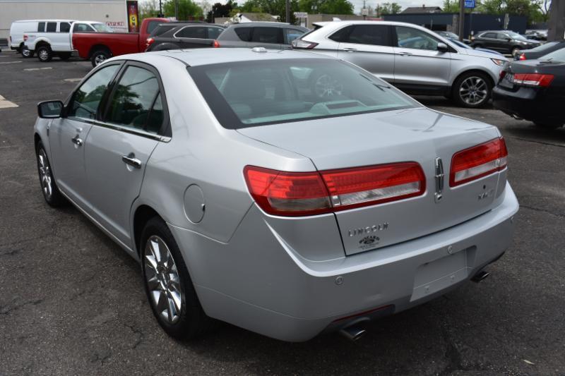 Lincoln MKZ 4dr Sdn FWD 2010