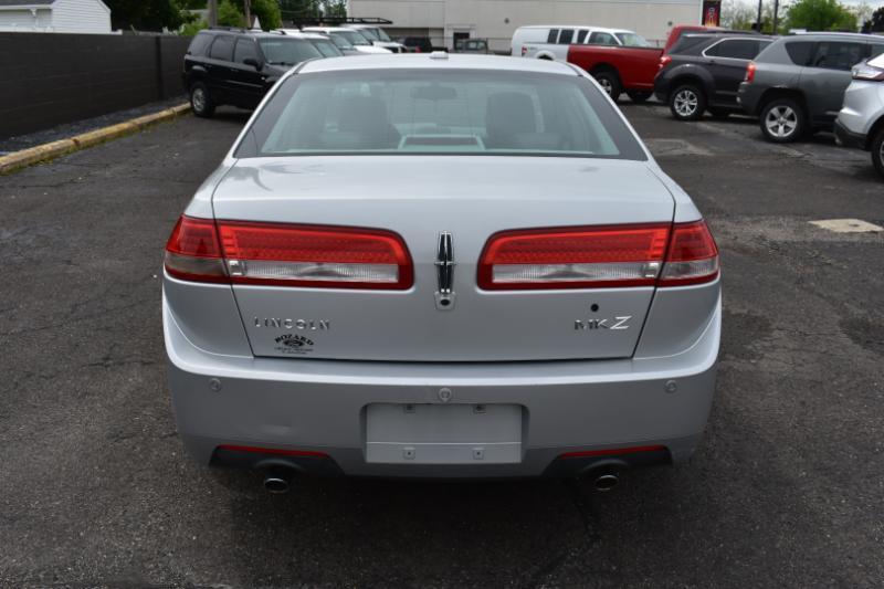 Lincoln MKZ 4dr Sdn FWD 2010
