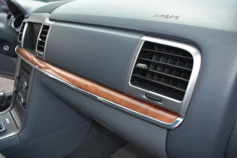 Lincoln MKZ 4dr Sdn FWD 2010