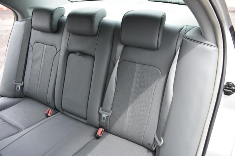 Lincoln MKZ 4dr Sdn FWD 2010