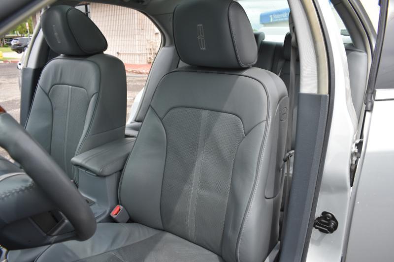 Lincoln MKZ 4dr Sdn FWD 2010