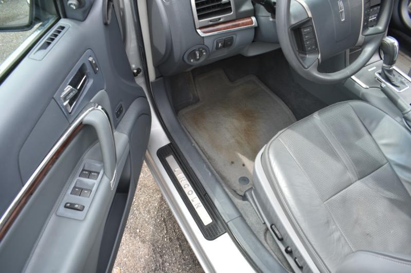 Lincoln MKZ 4dr Sdn FWD 2010