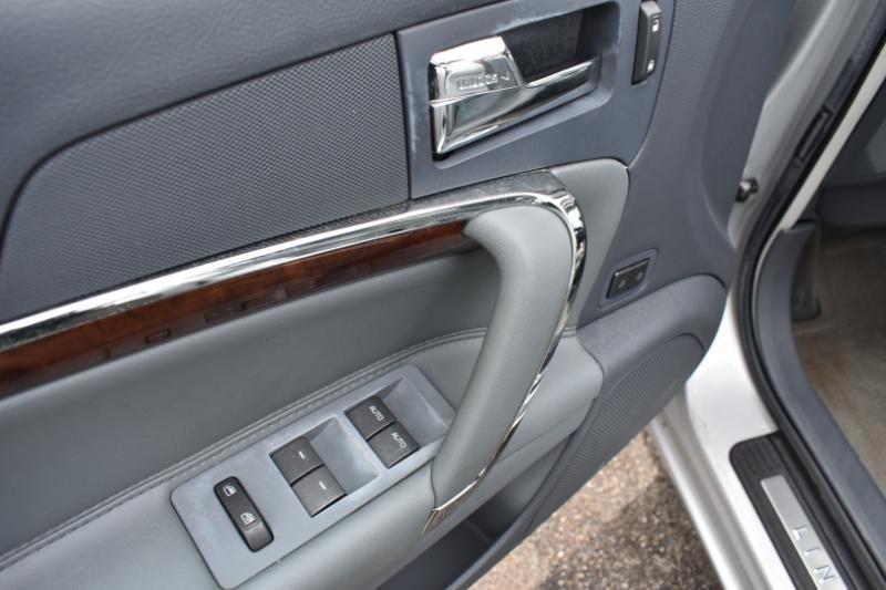 Lincoln MKZ 4dr Sdn FWD 2010