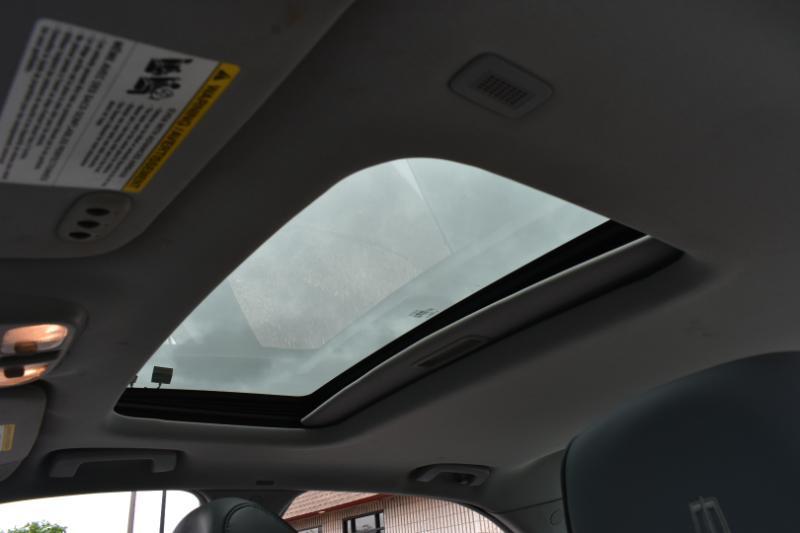 Lincoln MKZ 4dr Sdn FWD 2010