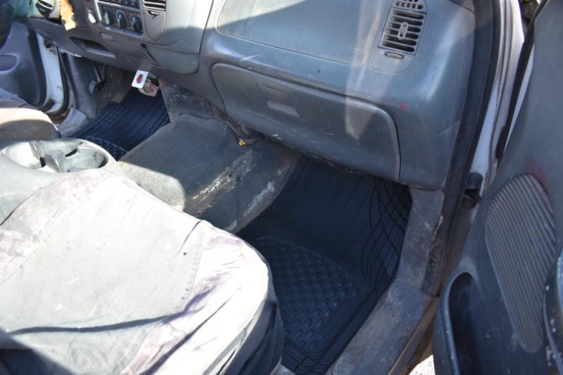 Ford F-150 SuperCrew 139" King Ranch 4WD 2003