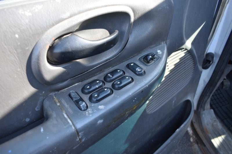 Ford F-150 SuperCrew 139" King Ranch 4WD 2003