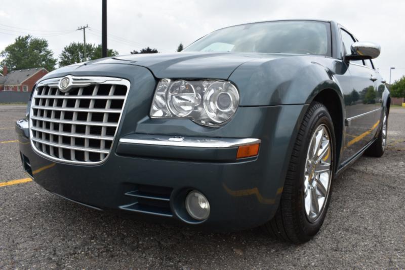 Chrysler 300 300C Platinum RWD 2005
