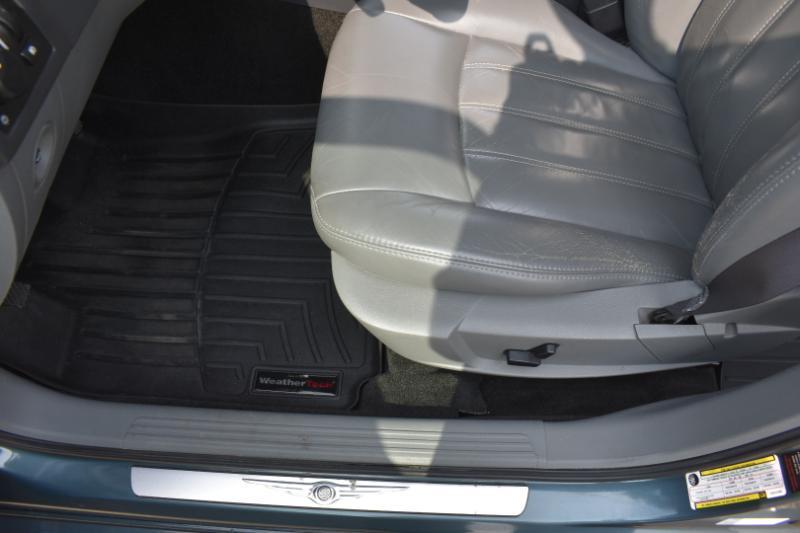 Chrysler 300 300C Platinum RWD 2005