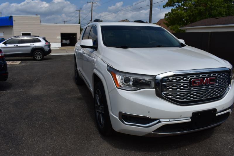 GMC Acadia FWD 4dr Denali 2017