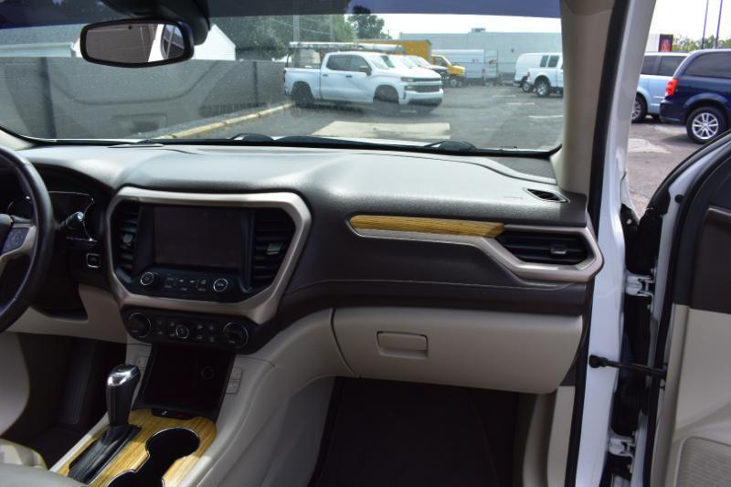GMC Acadia FWD 4dr Denali 2017