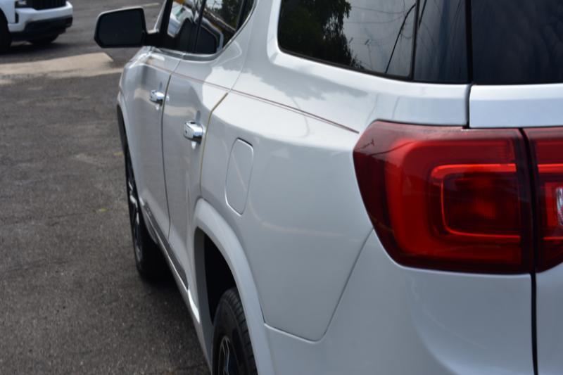 GMC Acadia FWD 4dr Denali 2017