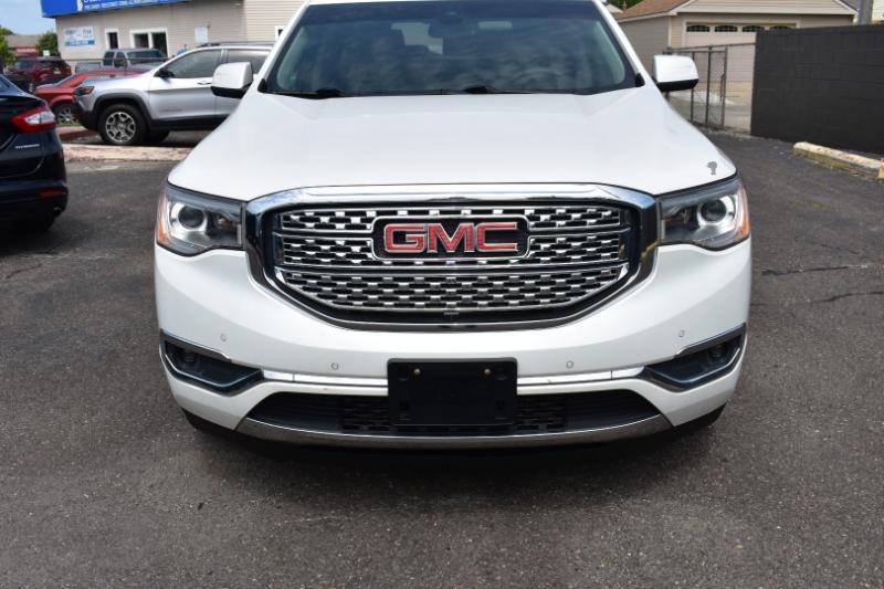GMC Acadia FWD 4dr Denali 2017