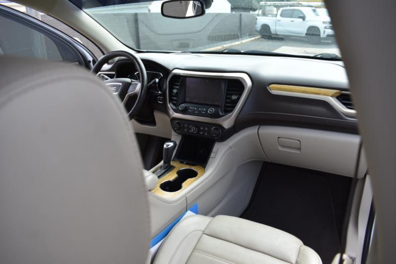 GMC Acadia FWD 4dr Denali 2017