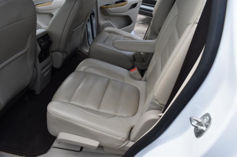 GMC Acadia FWD 4dr Denali 2017