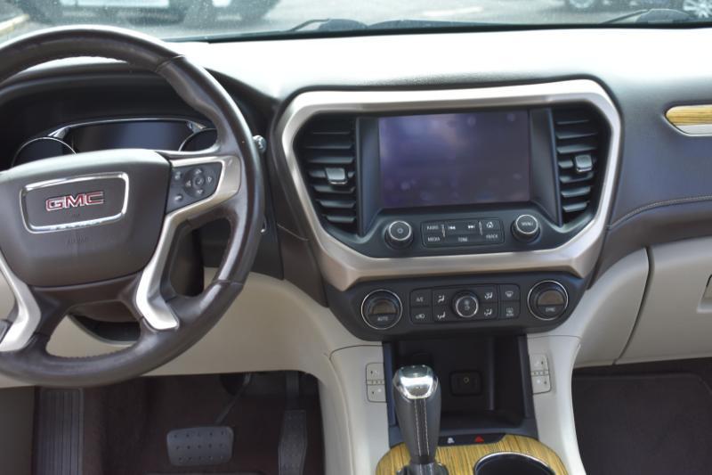 GMC Acadia FWD 4dr Denali 2017