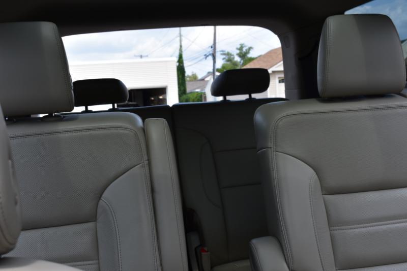 GMC Acadia FWD 4dr Denali 2017