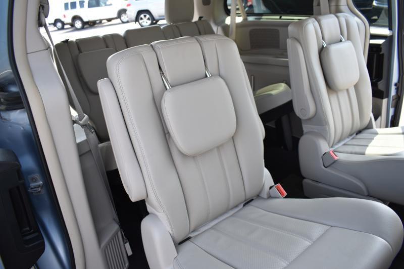 Chrysler Town & Country 4dr Wgn Touring-L 2013