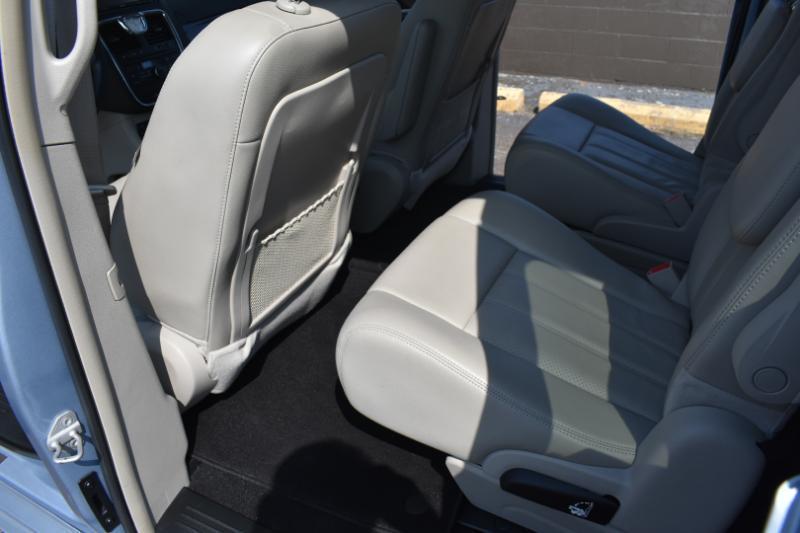 Chrysler Town & Country 4dr Wgn Touring-L 2013