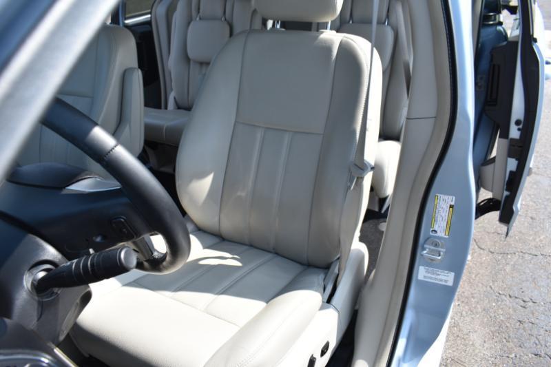 Chrysler Town & Country 4dr Wgn Touring-L 2013