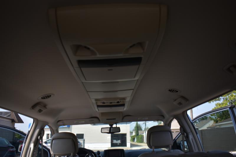Chrysler Town & Country 4dr Wgn Touring-L 2013