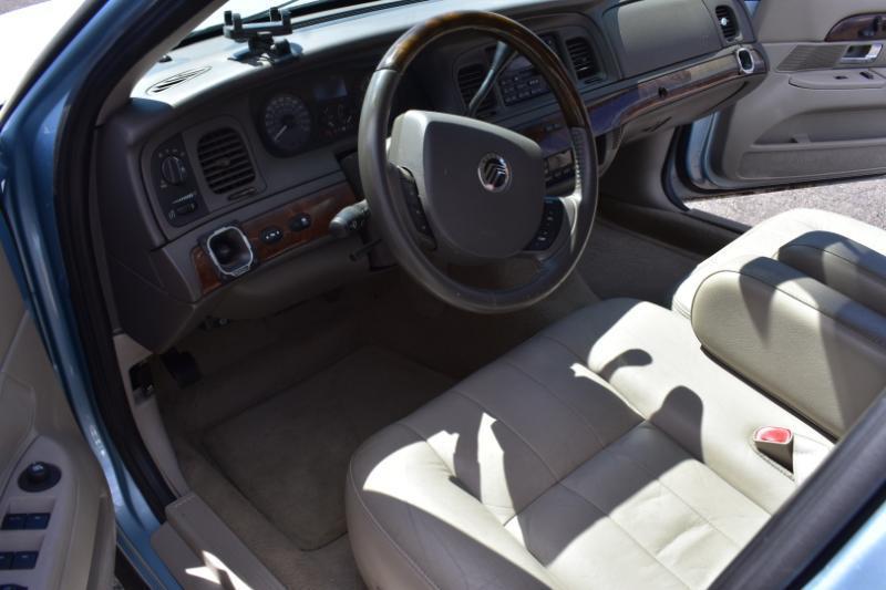 Mercury Grand Marquis 4dr Sdn LS 2010
