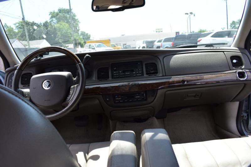 Mercury Grand Marquis 4dr Sdn LS 2010
