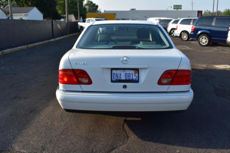 Mercedes-Benz E-Class 4dr Sdn 3.2L 1999