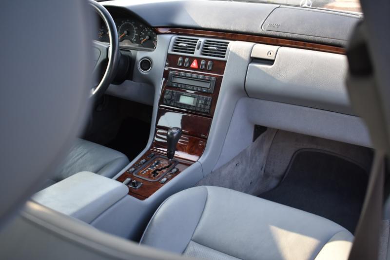 Mercedes-Benz E-Class 4dr Sdn 3.2L 1999