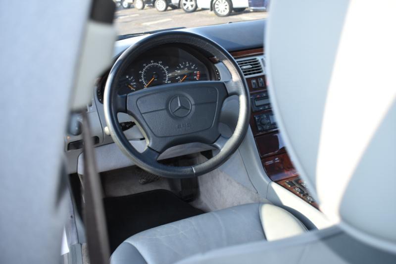 Mercedes-Benz E-Class 4dr Sdn 3.2L 1999