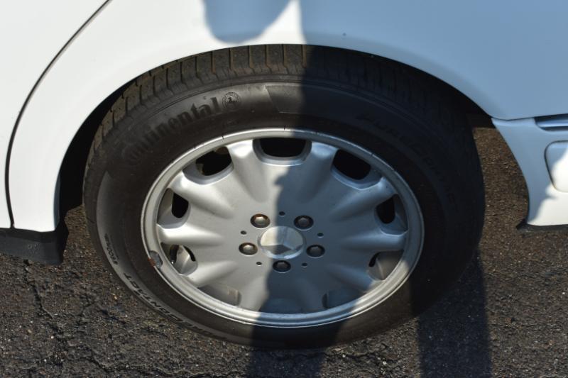 Mercedes-Benz E-Class 4dr Sdn 3.2L 1999