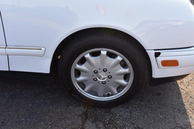 Mercedes-Benz E-Class 4dr Sdn 3.2L 1999