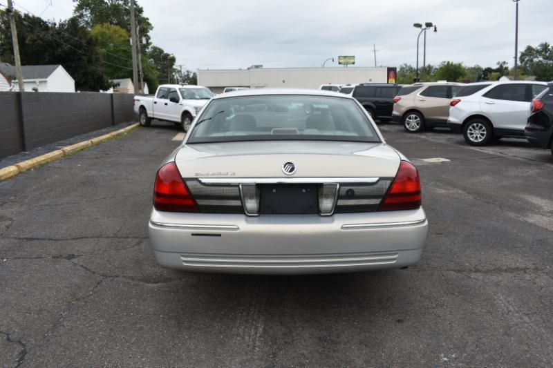 Mercury Grand Marquis 4dr Sdn LS 2010