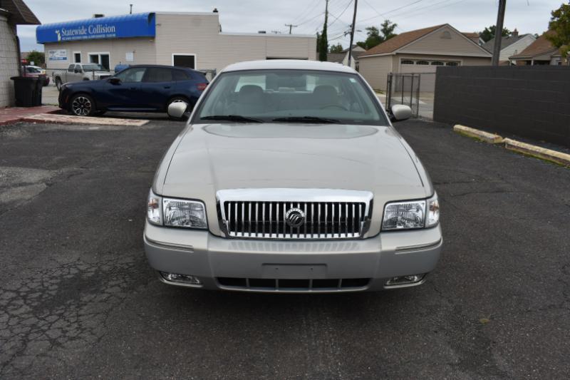 Mercury Grand Marquis 4dr Sdn LS 2010