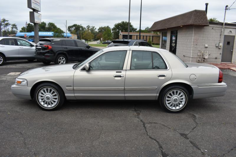 Mercury Grand Marquis 4dr Sdn LS 2010