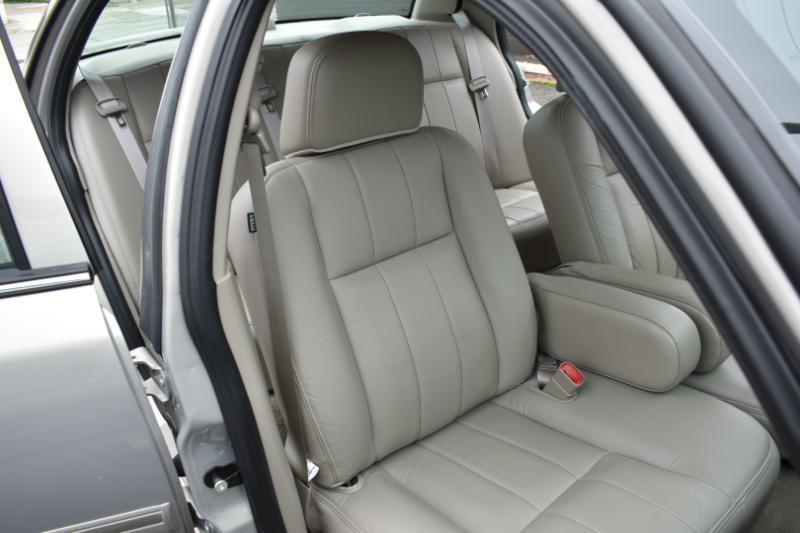 Mercury Grand Marquis 4dr Sdn LS 2010