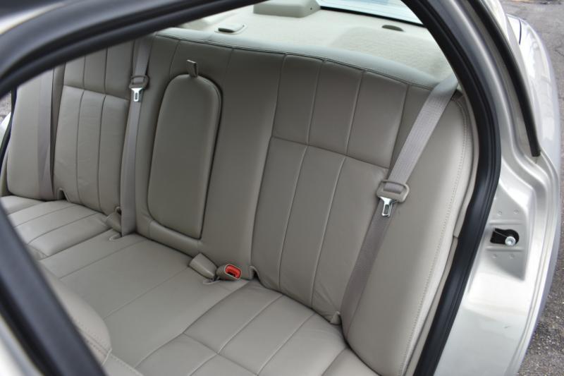 Mercury Grand Marquis 4dr Sdn LS 2010